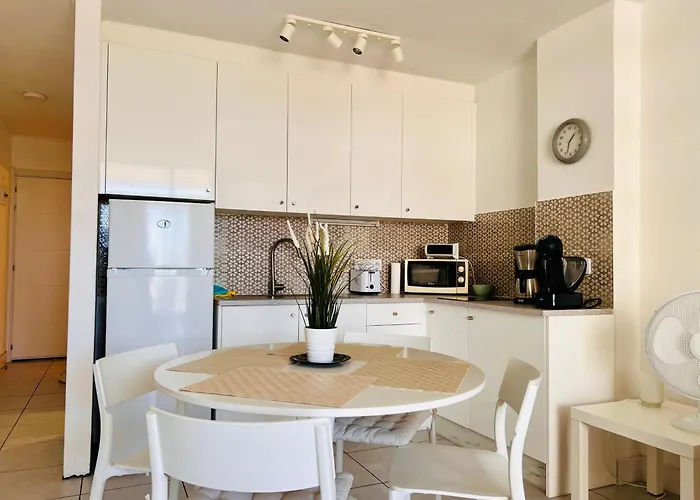 Yumbo Sunset Tanife - Next To Yumbo *