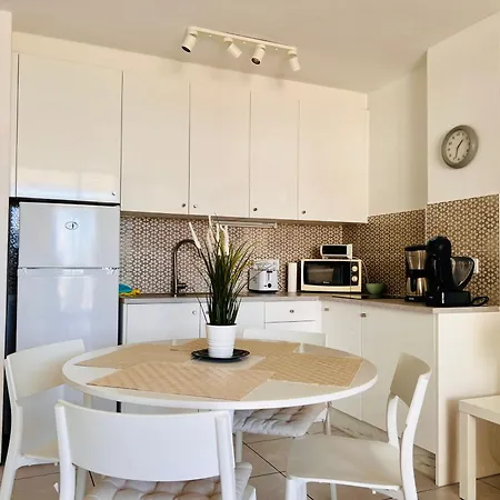 Yumbo Sunset Tanife - Next To Yumbo *