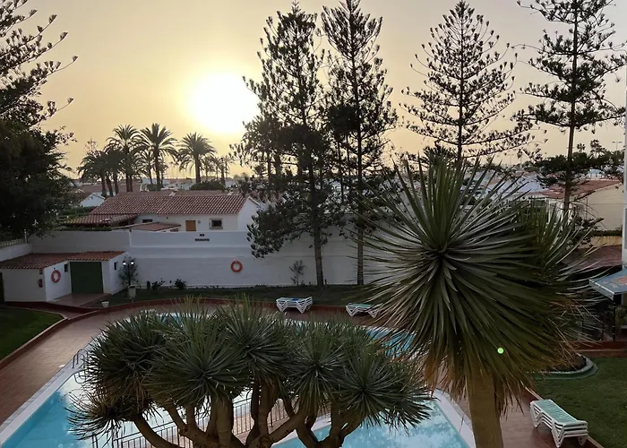 Yumbo Sunset Tanife - Next To Yumbo *